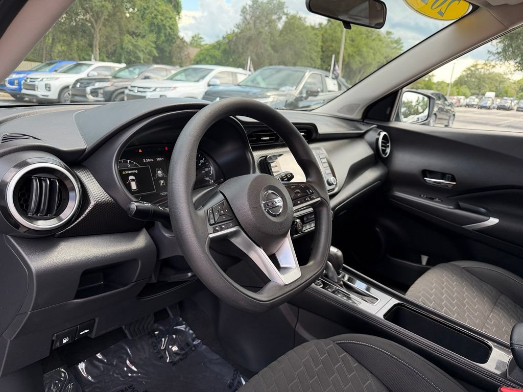 Used 2021 Nissan Kicks SV FWD image 32