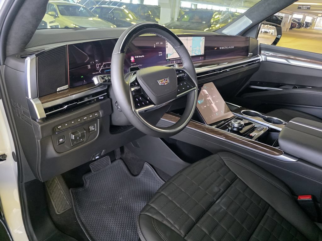 New 2026 Cadillac Escalade Platinum Sport w/ LPO, ONYX Package AWD/4WD image 15