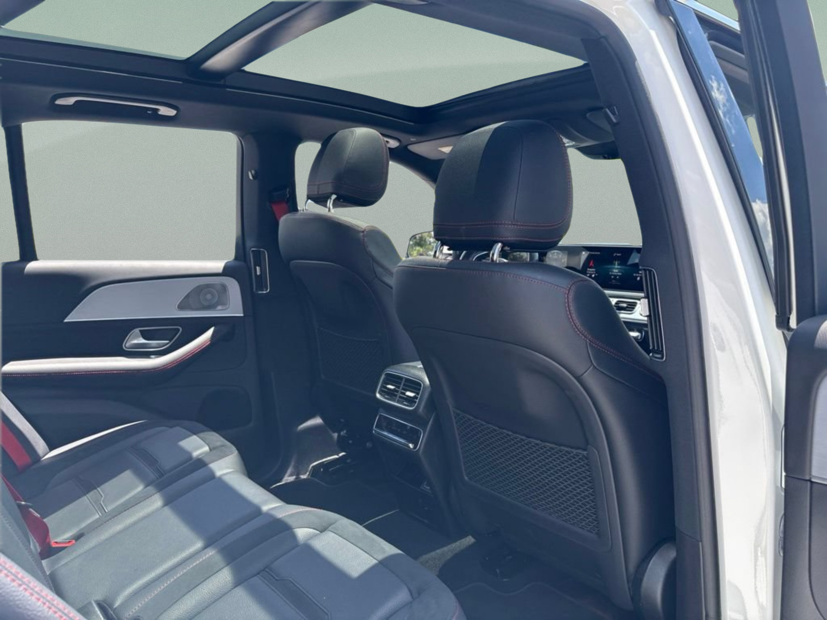 Used 2023 Mercedes-Benz GLE 53 AMG 4MATIC image 27
