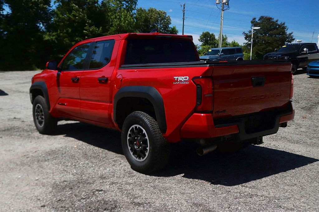 Used 2025 Toyota Tacoma TRD Off-Road AWD/4WD image 5