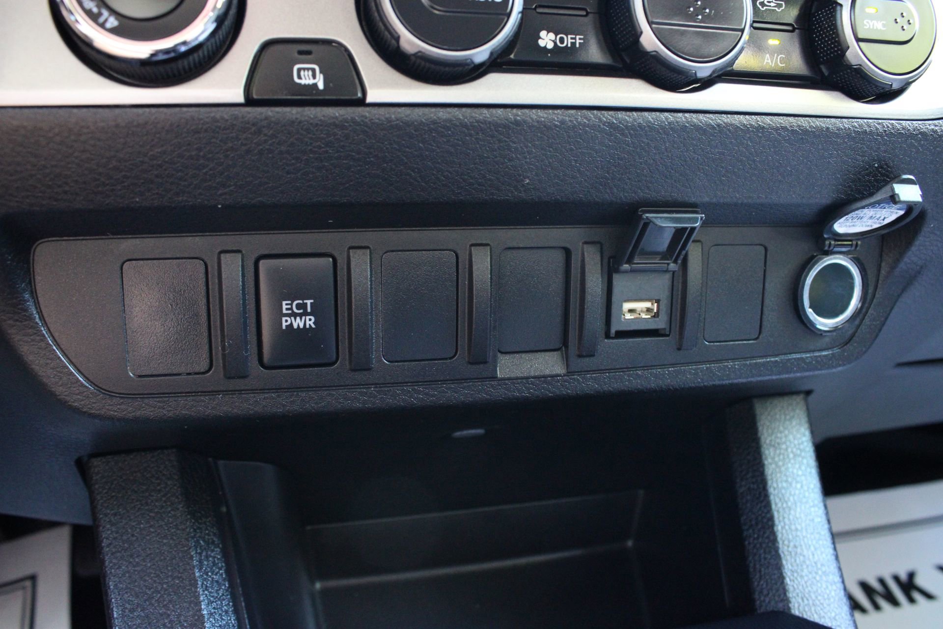 Used 2023 Toyota Tacoma SR AWD/4WD image 38