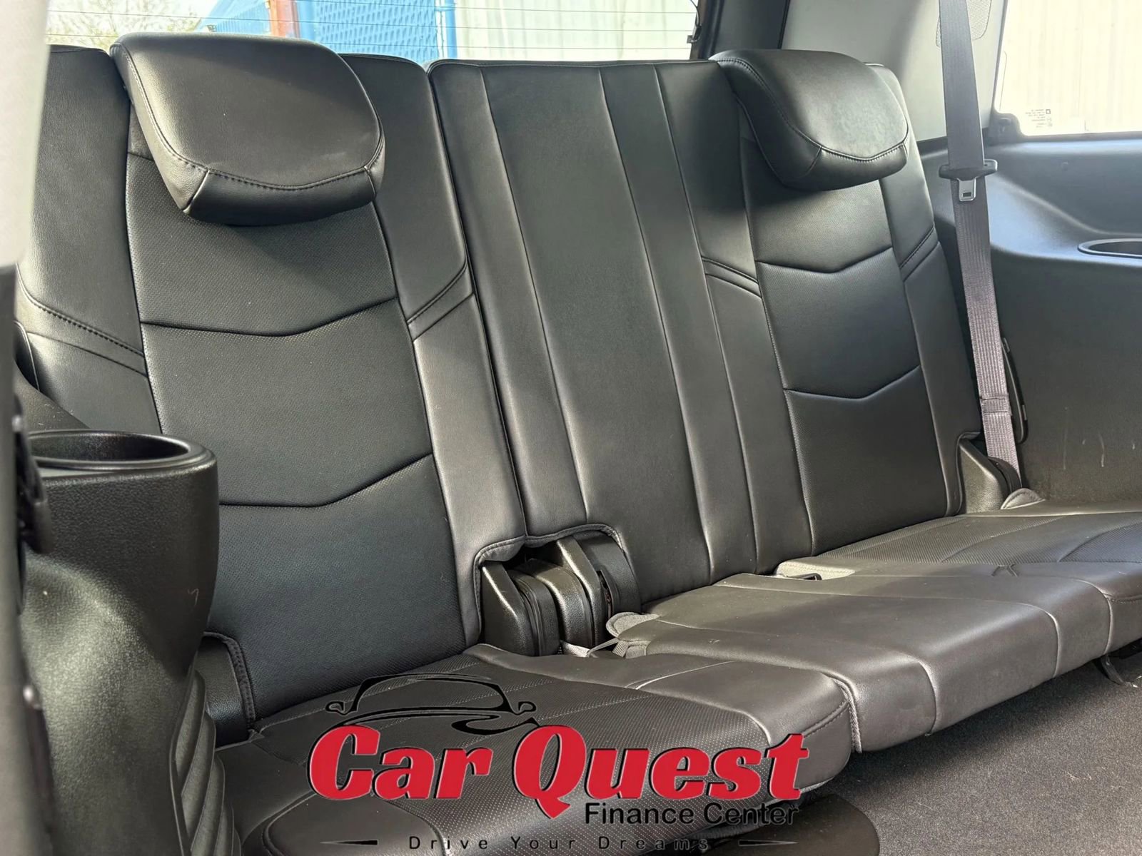 Used 2016 Cadillac Escalade Luxury image 19