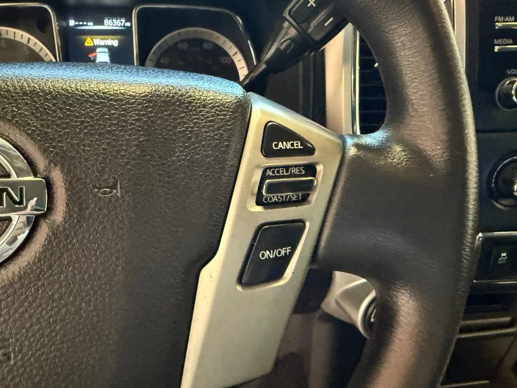 Used 2018 Nissan Titan SV AWD/4WD image 15