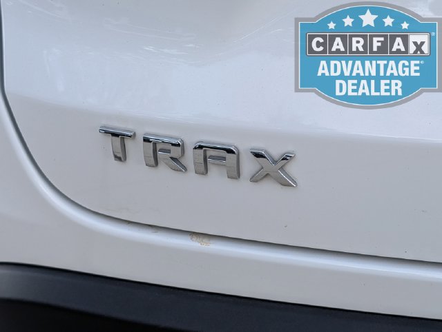 Used 2025 Chevrolet Trax LT FWD image 34