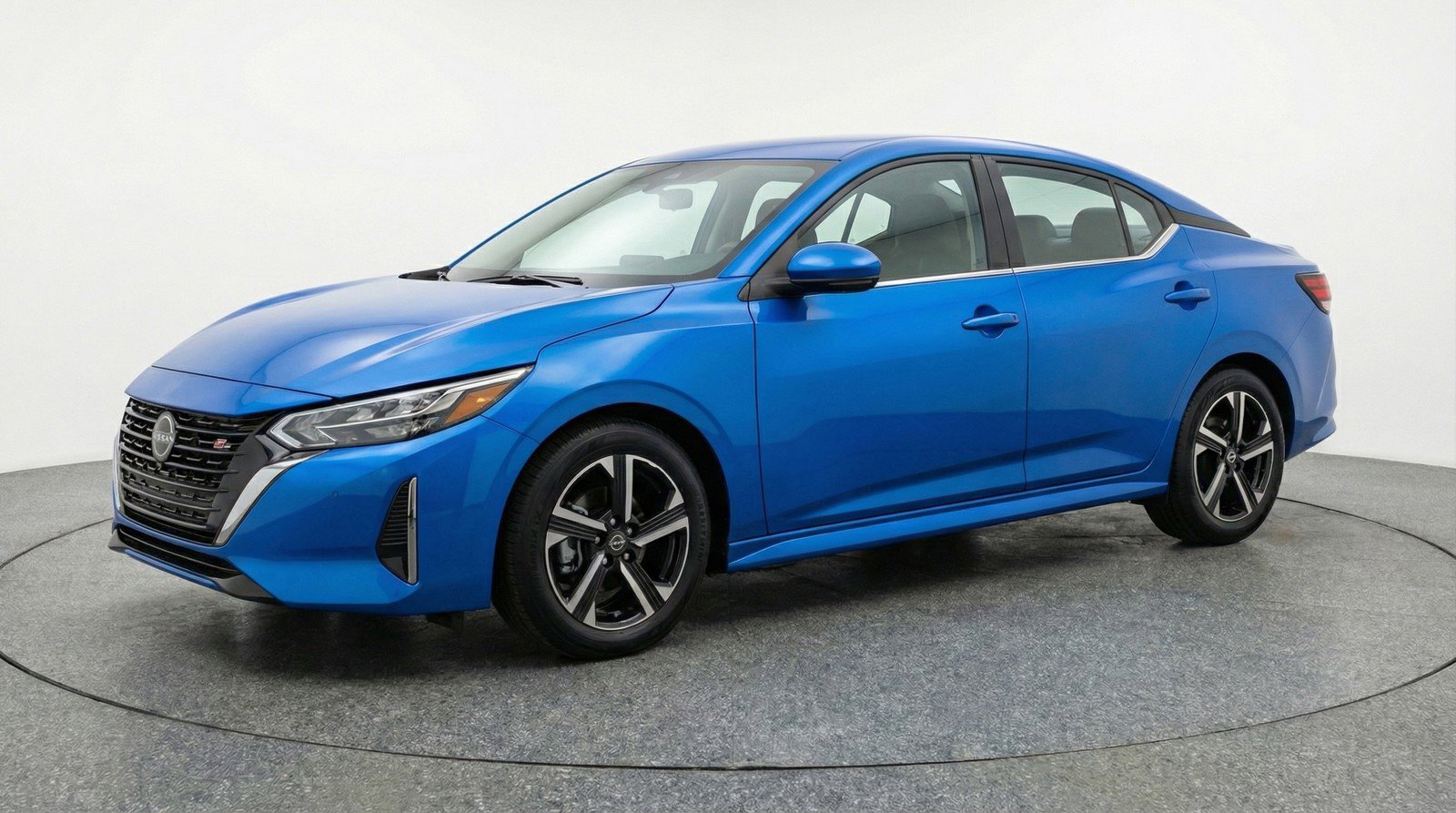 Used 2025 Nissan Sentra SV image 3