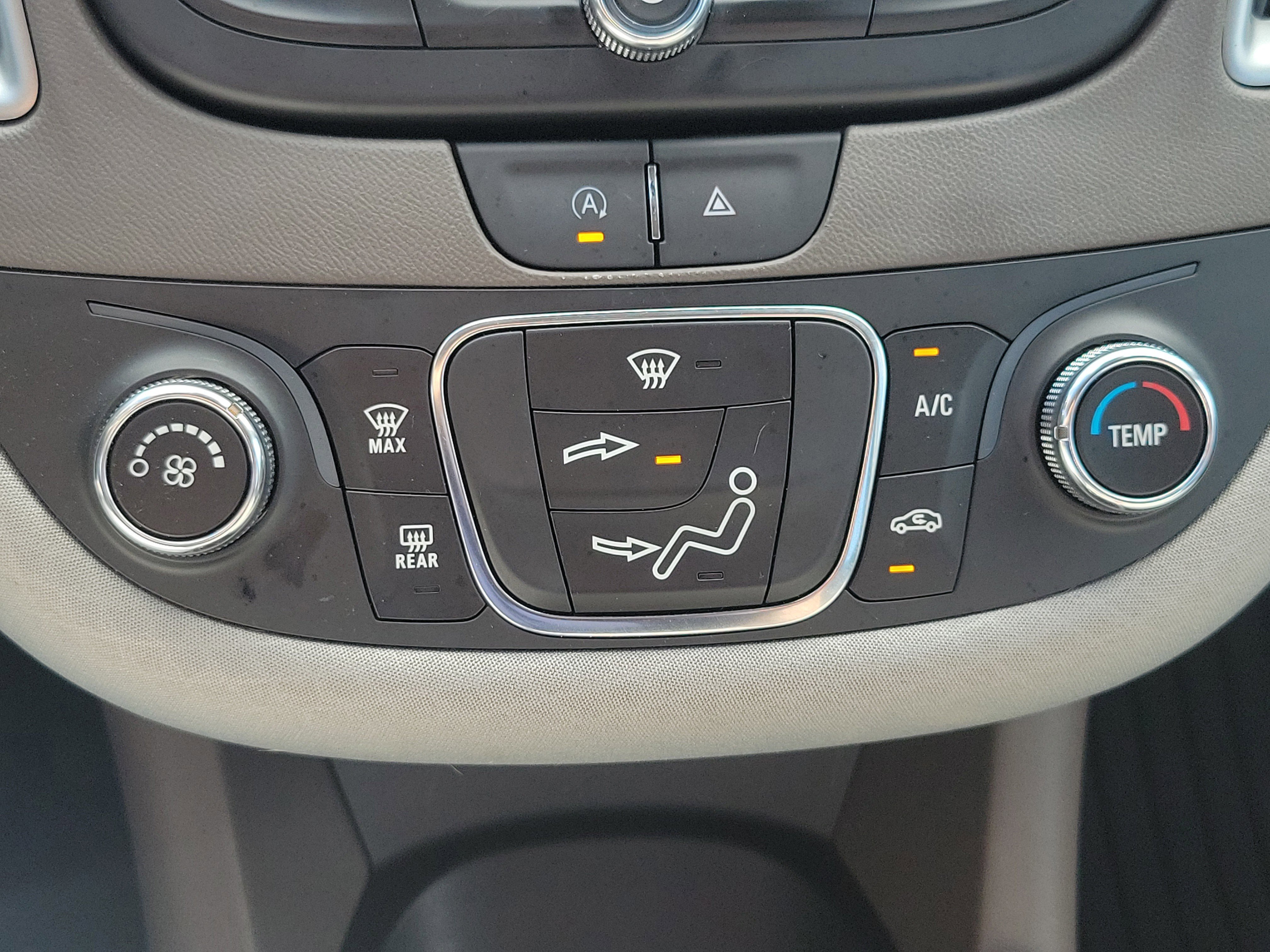 Used 2023 Chevrolet Malibu LS FWD image 25