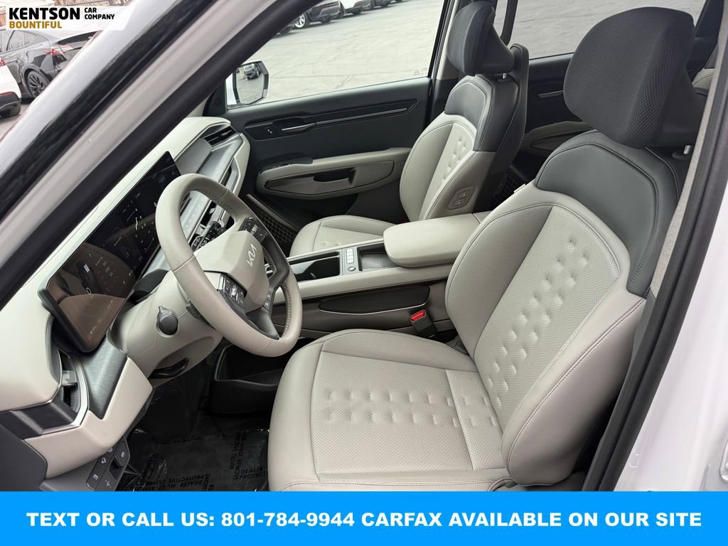 Used 2025 Kia EV9 Wind image 31