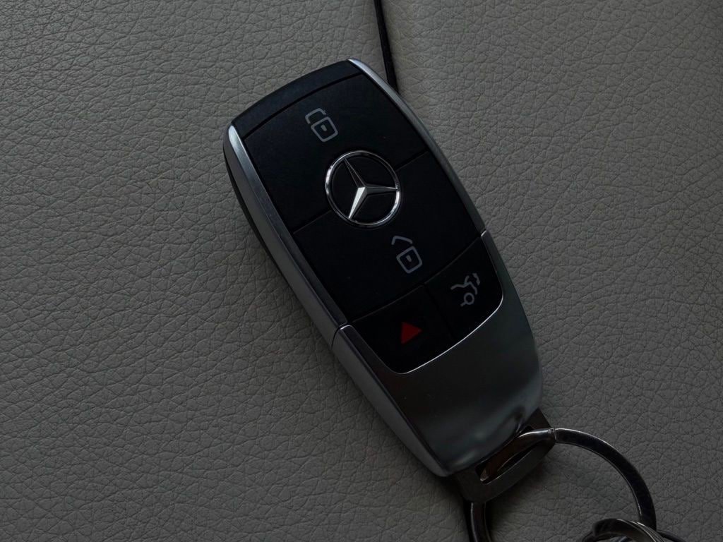 Used 2020 Mercedes-Benz GLS 450 4MATIC w/ Convenience Package image 31