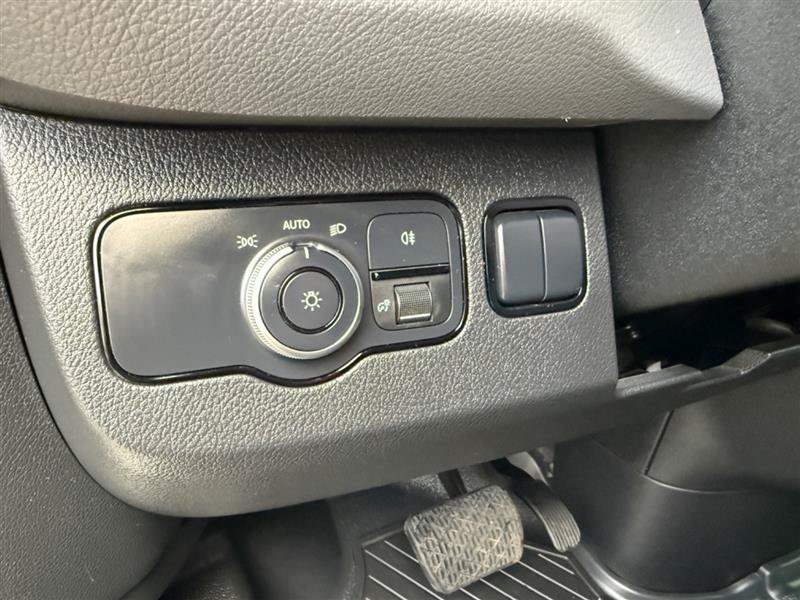 Used 2019 Mercedes-Benz Sprinter 144 Cargo image 25