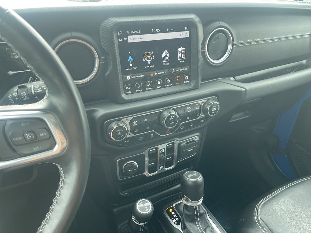 Used 2023 Jeep Wrangler Unlimited Sahara w/ Cold Weather Group AWD/4WD image 25