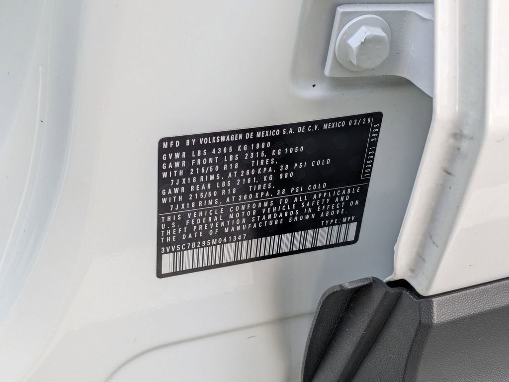 Used 2025 Volkswagen Taos SE image 35
