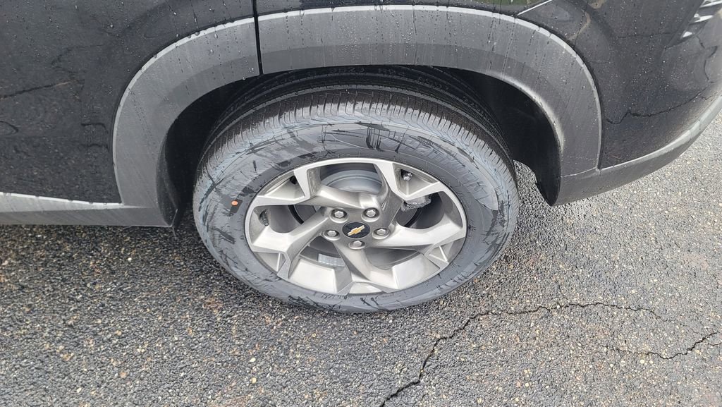 New 2026 Chevrolet Trax LT image 8