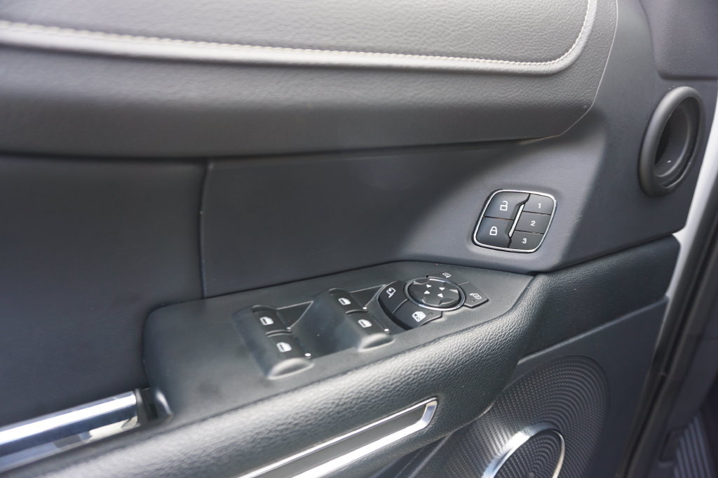 Used 2022 Ford Expedition Max XLT RWD image 4