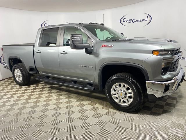 Certified 2024 Chevrolet Silverado 2500 LT w/ Convenience Package AWD/4WD image 8