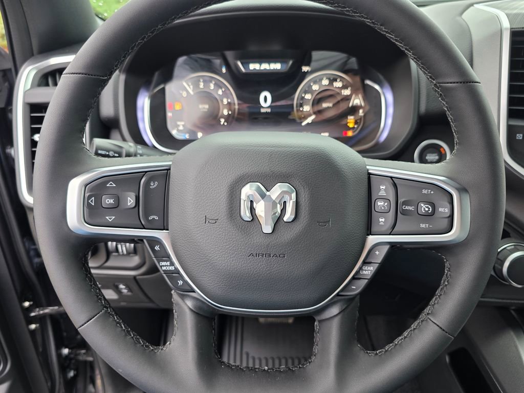 New 2026 RAM 1500 4x4 Crew Cab image 15