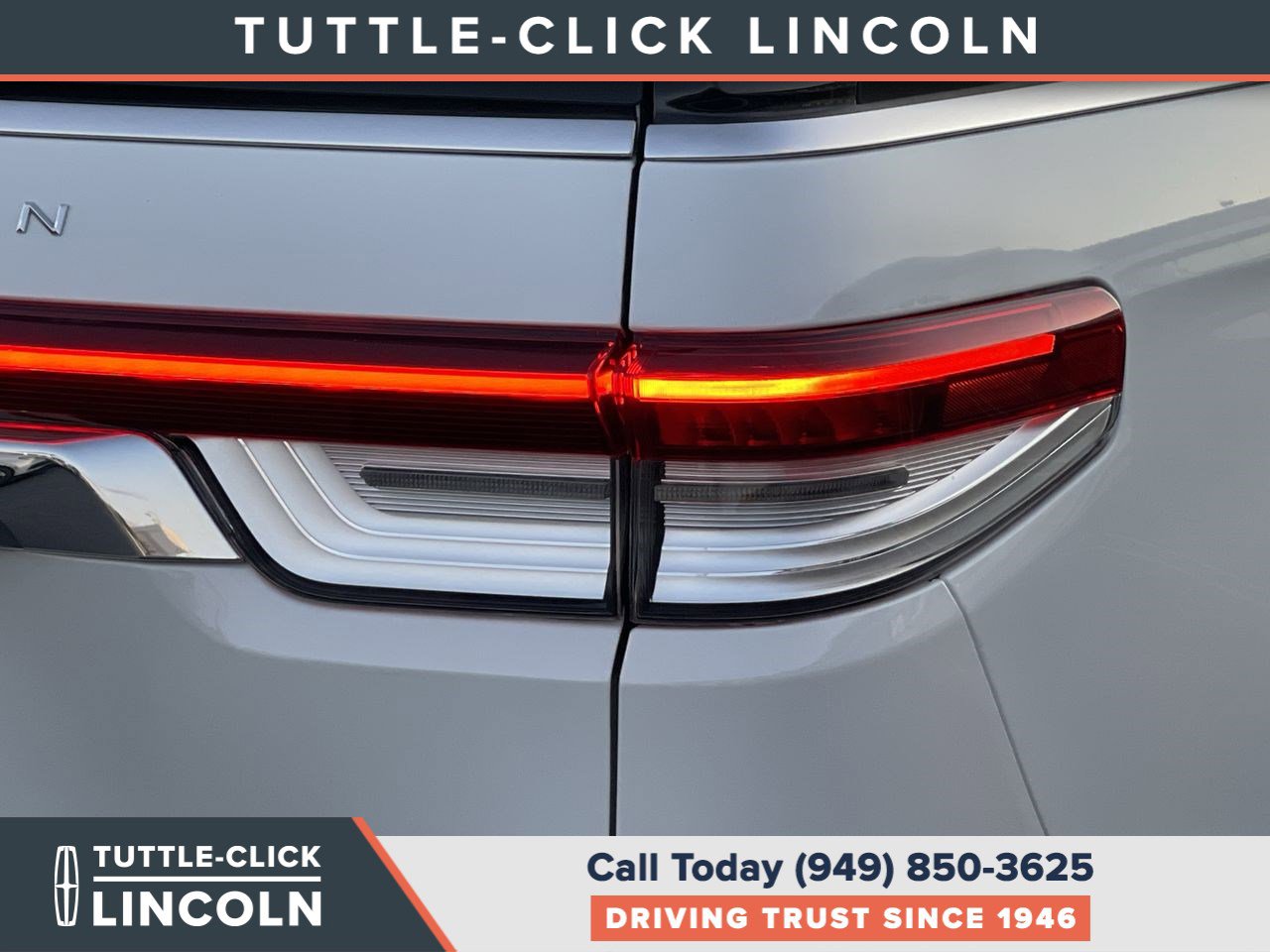 Used 2024 Lincoln Navigator Reserve image 9