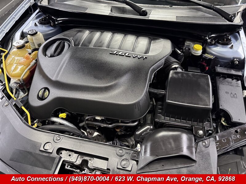 Used 2013 Chrysler 200 Limited image 22