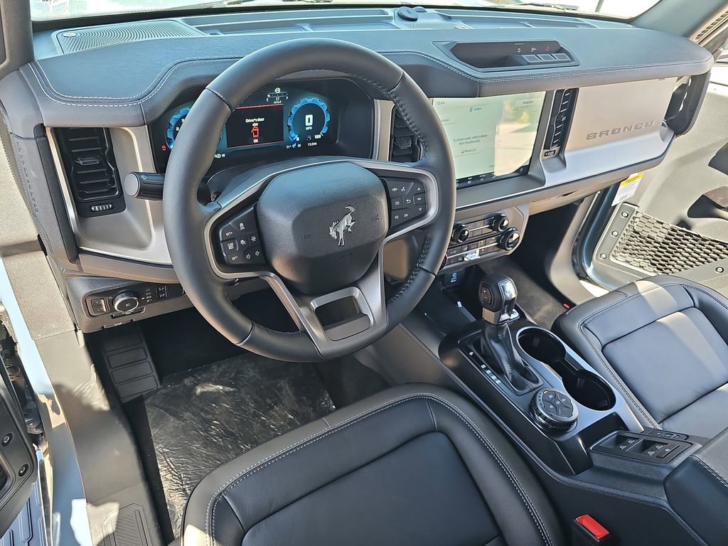 New 2025 Ford Bronco Outer Banks image 15