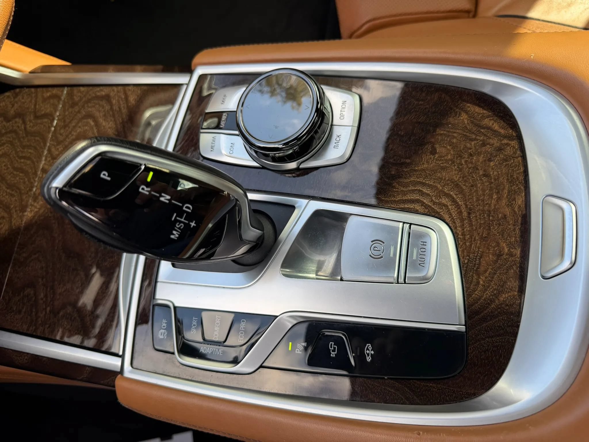 Used 2017 BMW 750i RWD image 40