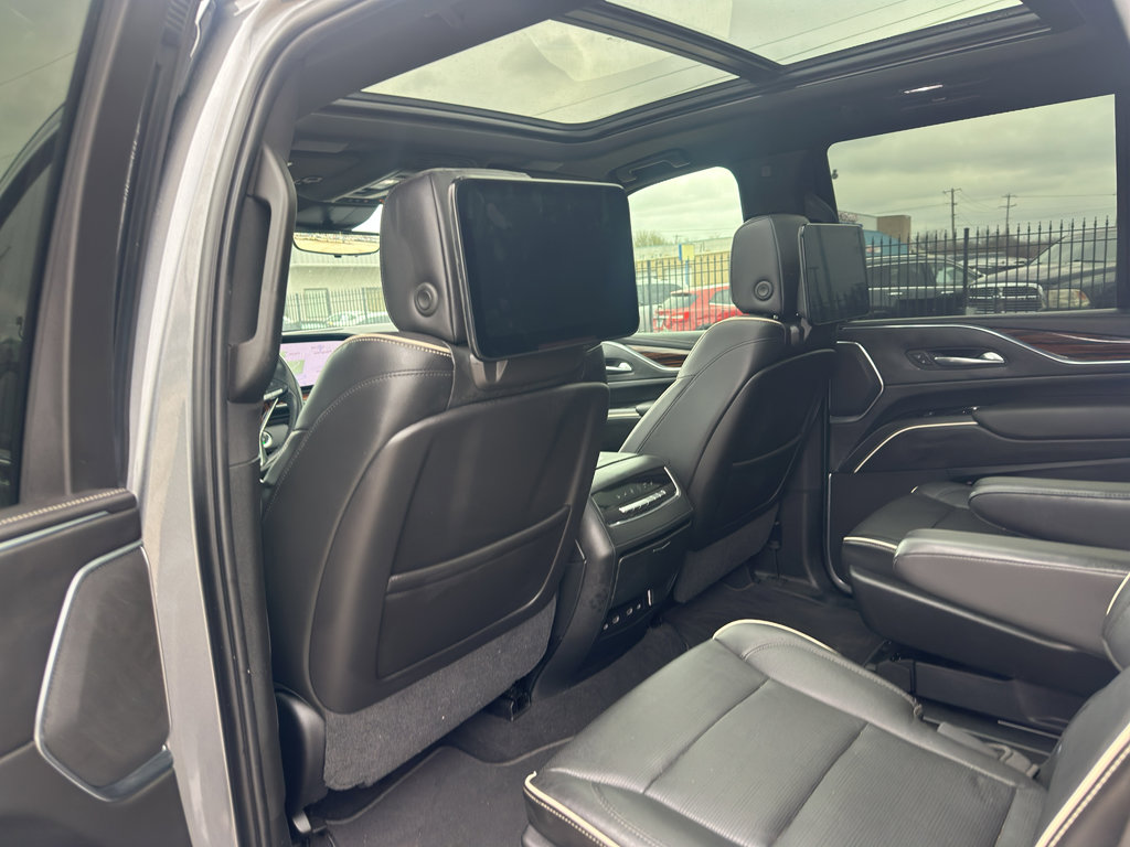 Used 2021 Cadillac Escalade Premium Luxury w/ Driver Assist Tech Package image 4