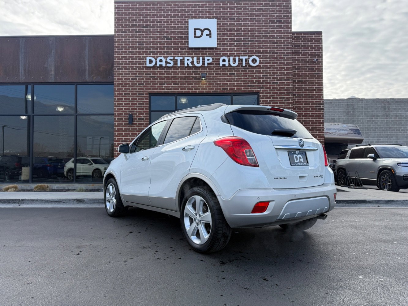 Used 2015 Buick Encore Premium image 18