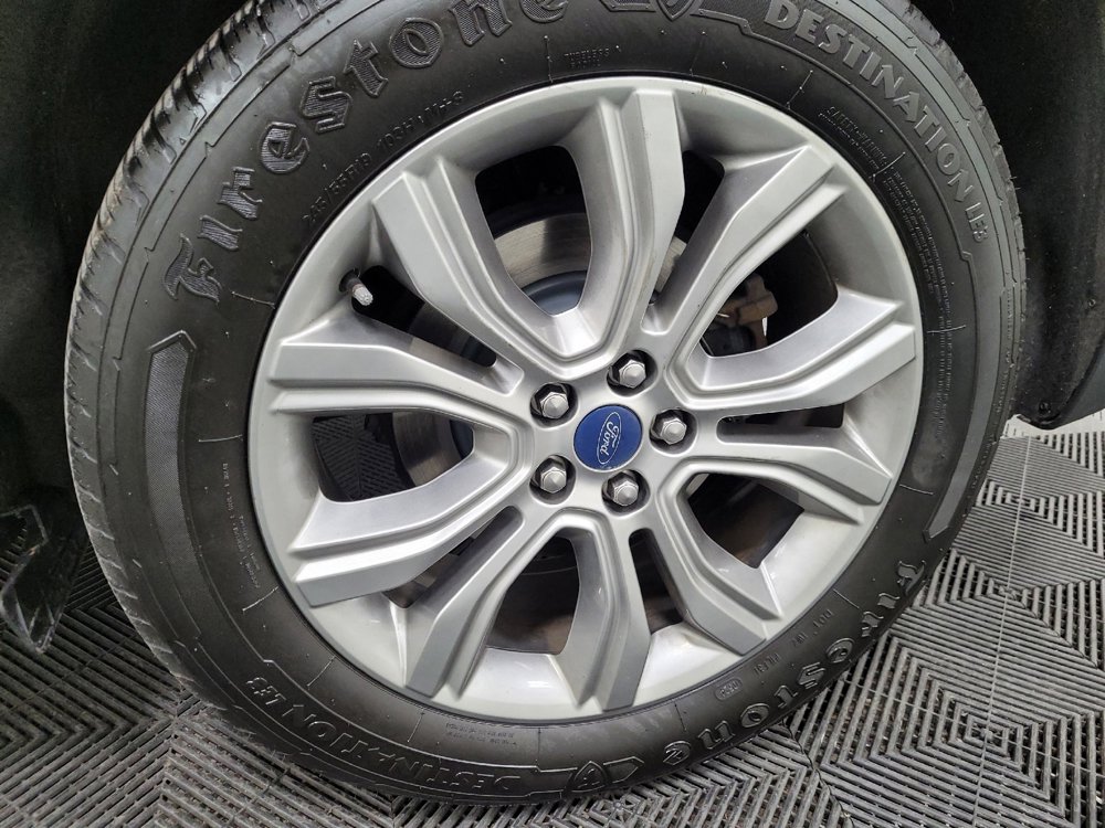 Used 2019 Ford Edge Titanium w/ Equipment Group 301A image 31