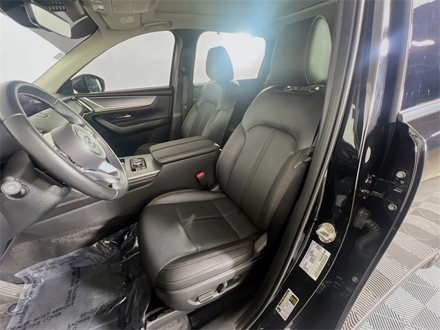 Used 2025 MAZDA CX-70 Plug-In Hybrid w/ Premium Pkg image 9