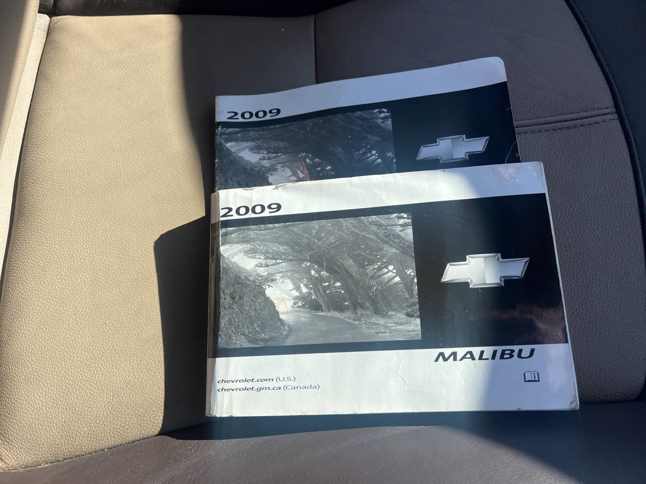 Used 2009 Chevrolet Malibu LTZ w/ HFV6 Engine Package image 33