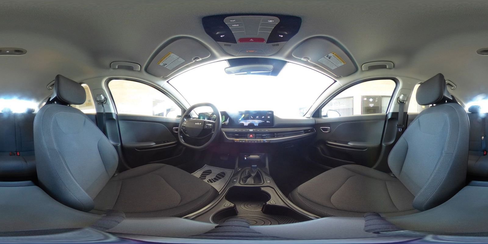 Used 2025 Kia K4 LXS image 43