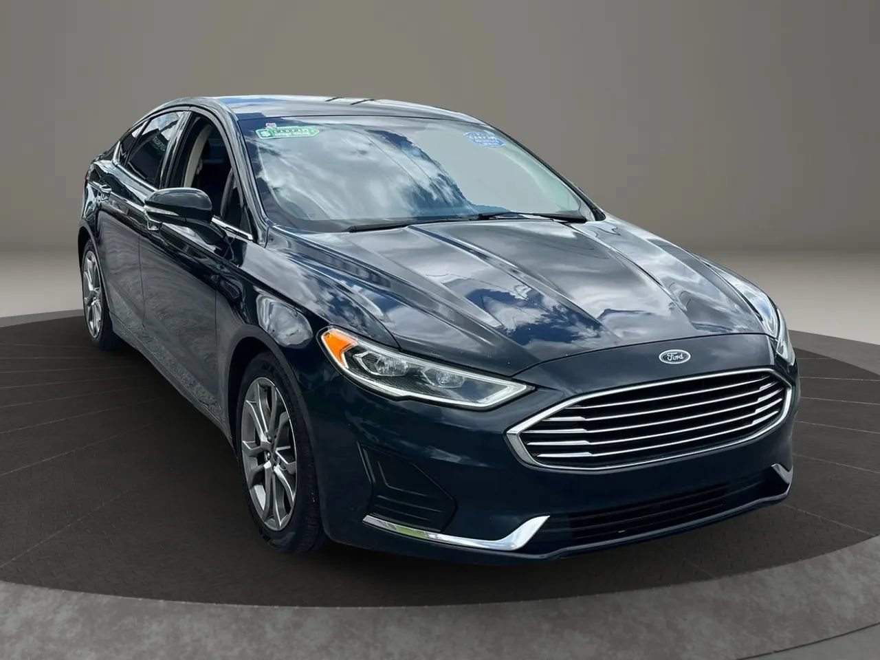 Used 2020 Ford Fusion SEL FWD image 1