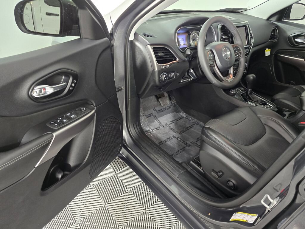 Used 2022 Jeep Cherokee Limited image 17