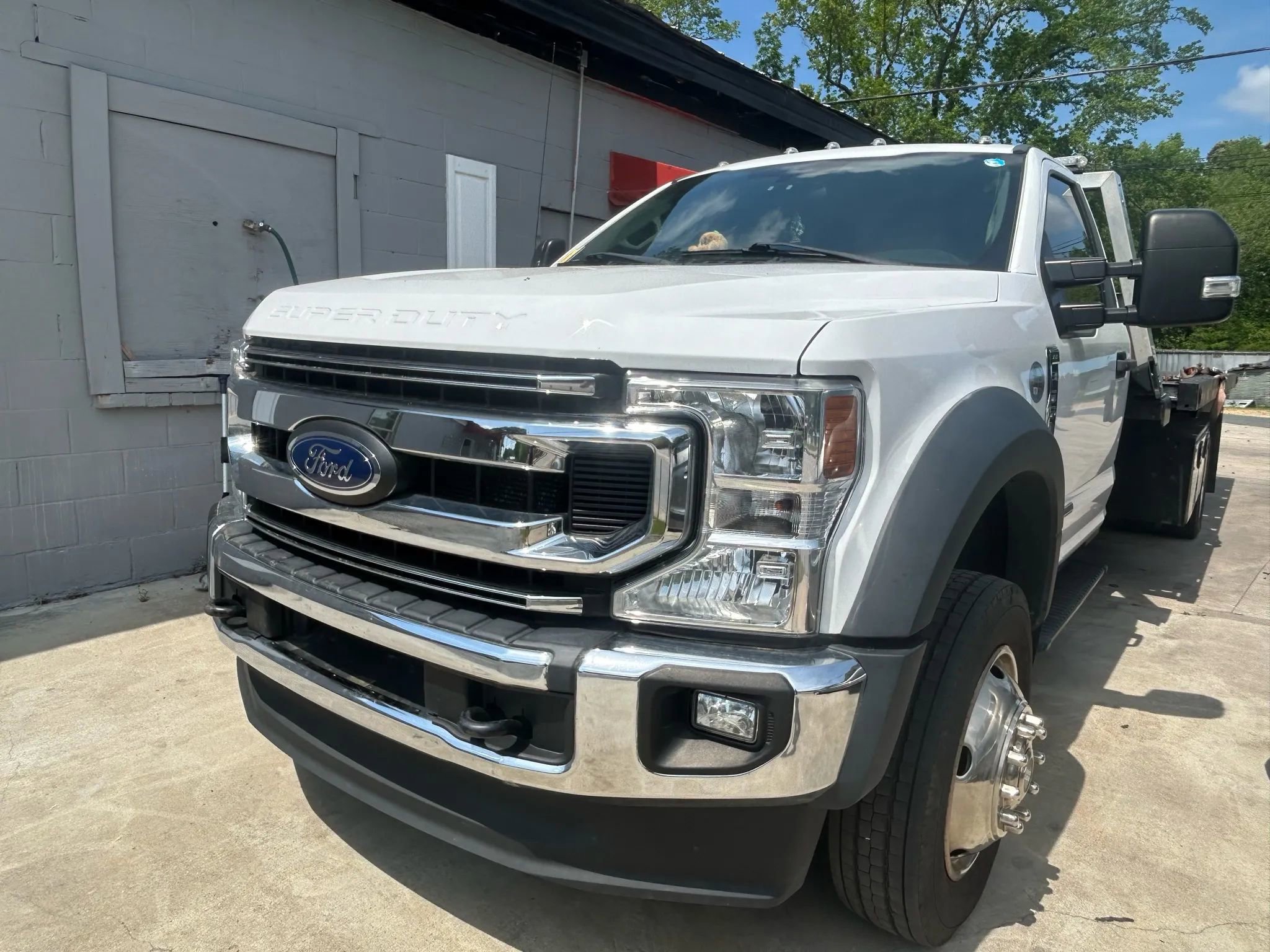 Used 2020 Ford F550 4x4 Regular Cab Super Duty image 2