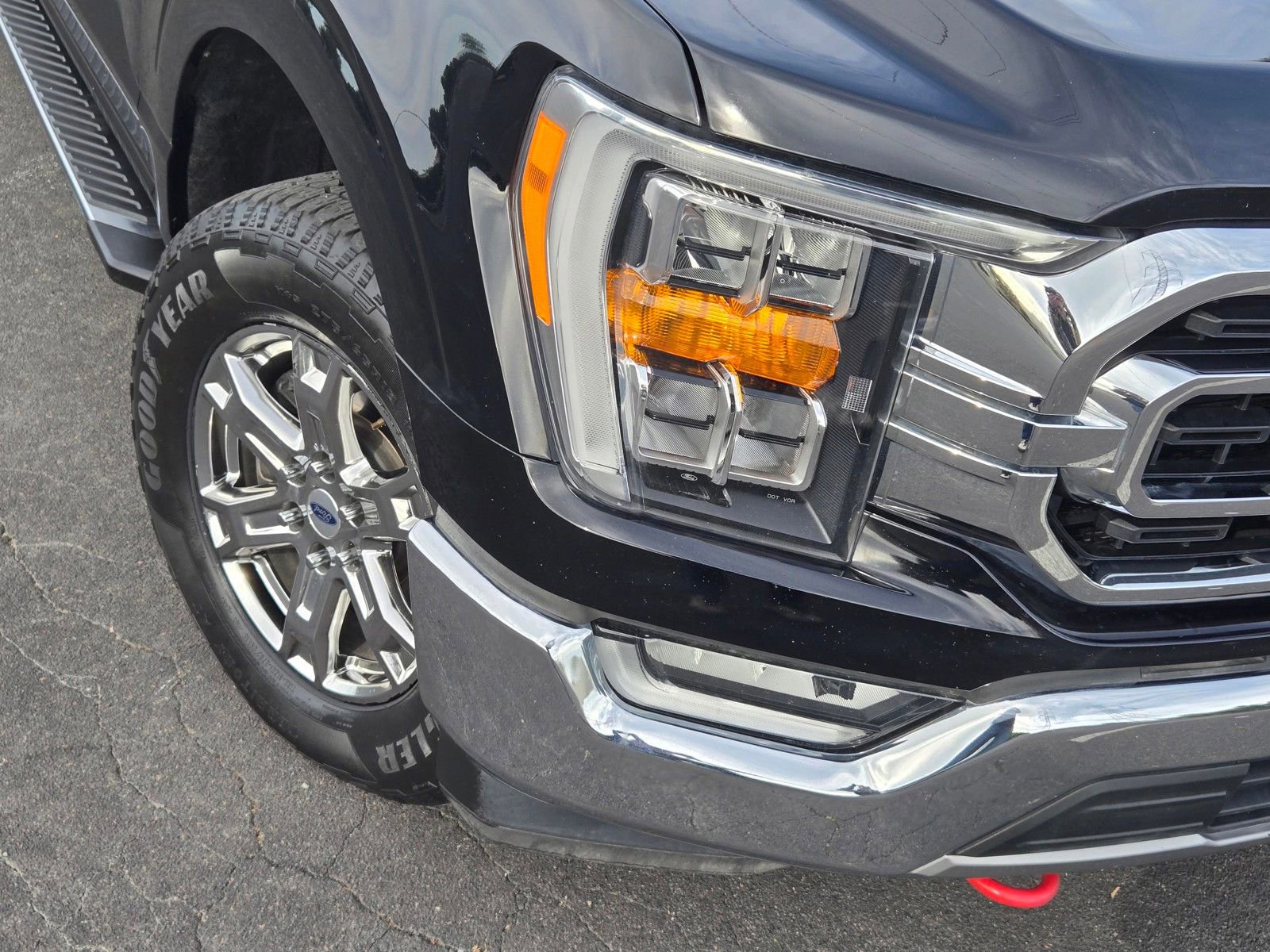 Used 2021 Ford F150 XLT w/ Equipment Group 302A High AWD/4WD image 9