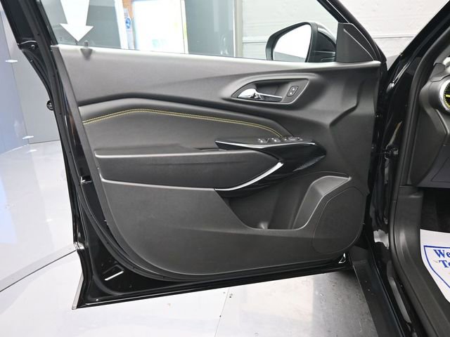 New 2026 Chevrolet Trax LT w/ Driver Confidence Package image 10