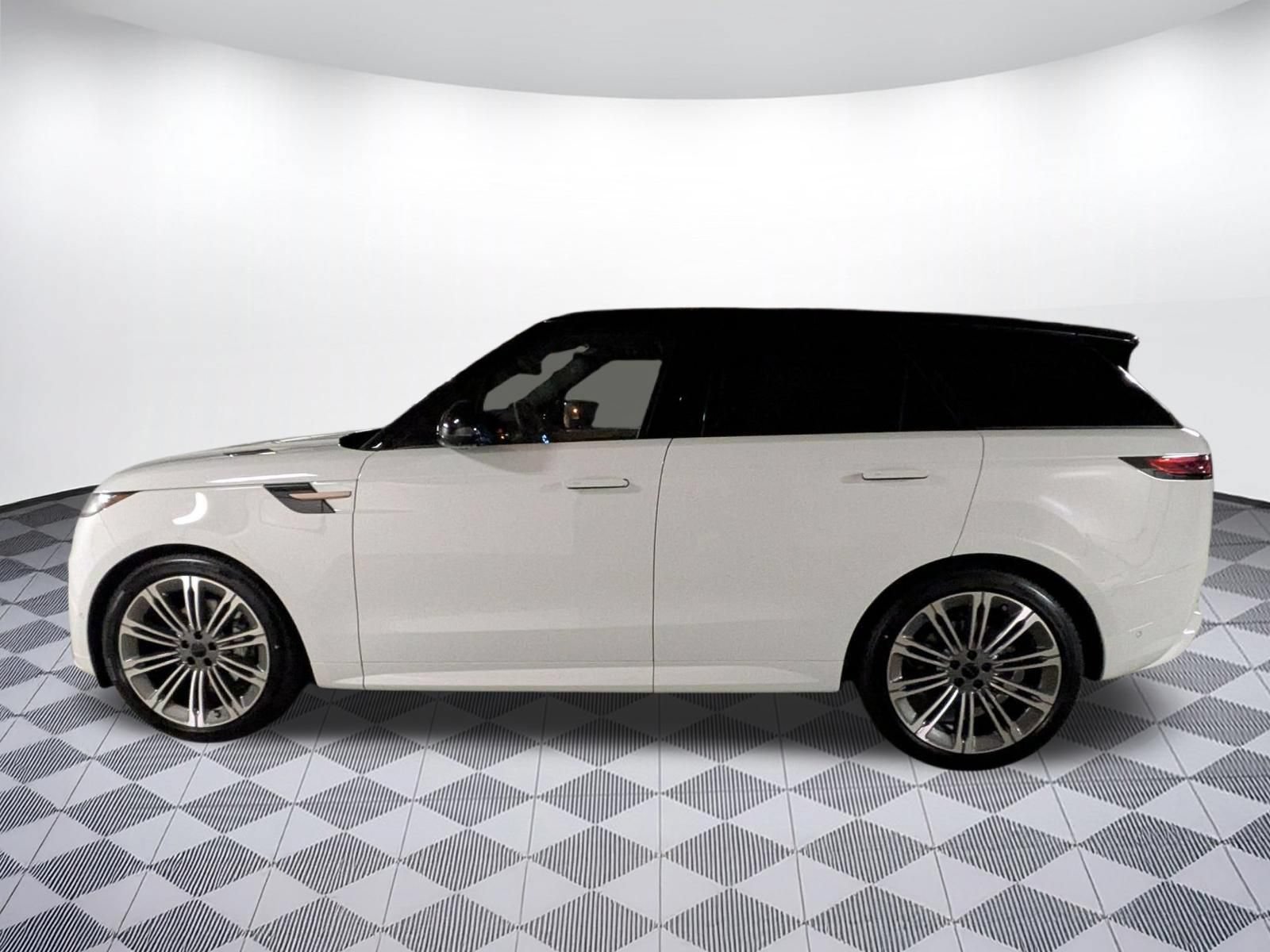 New 2026 Land Rover Range Rover Sport Dynamic SE AWD/4WD image 2