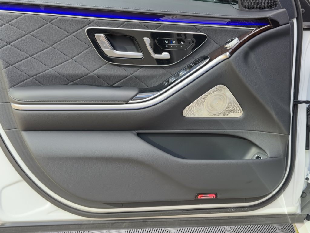 Certified 2025 Mercedes-Benz S 580e 4MATIC Sedan image 14