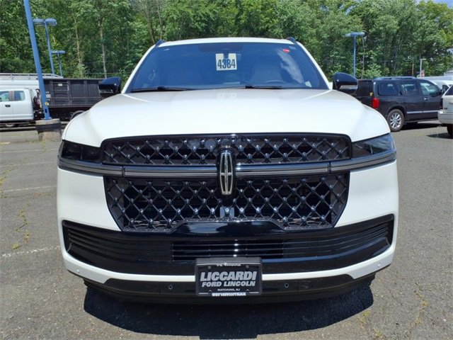 New 2025 Lincoln Navigator L Reserve w/ Jet Appearance Package image 2