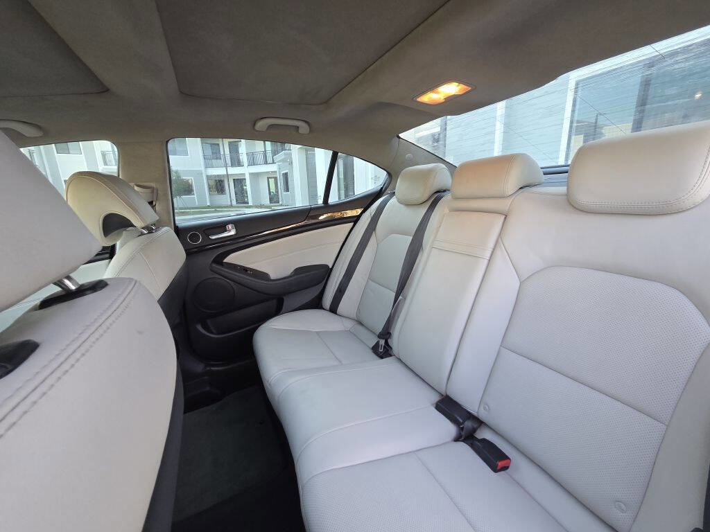 Used 2014 Kia Cadenza Premium w/ Technology Package image 27