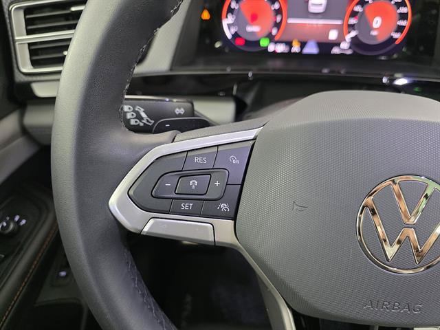 Used 2024 Volkswagen Atlas Peak Edition SEL AWD/4WD image 37