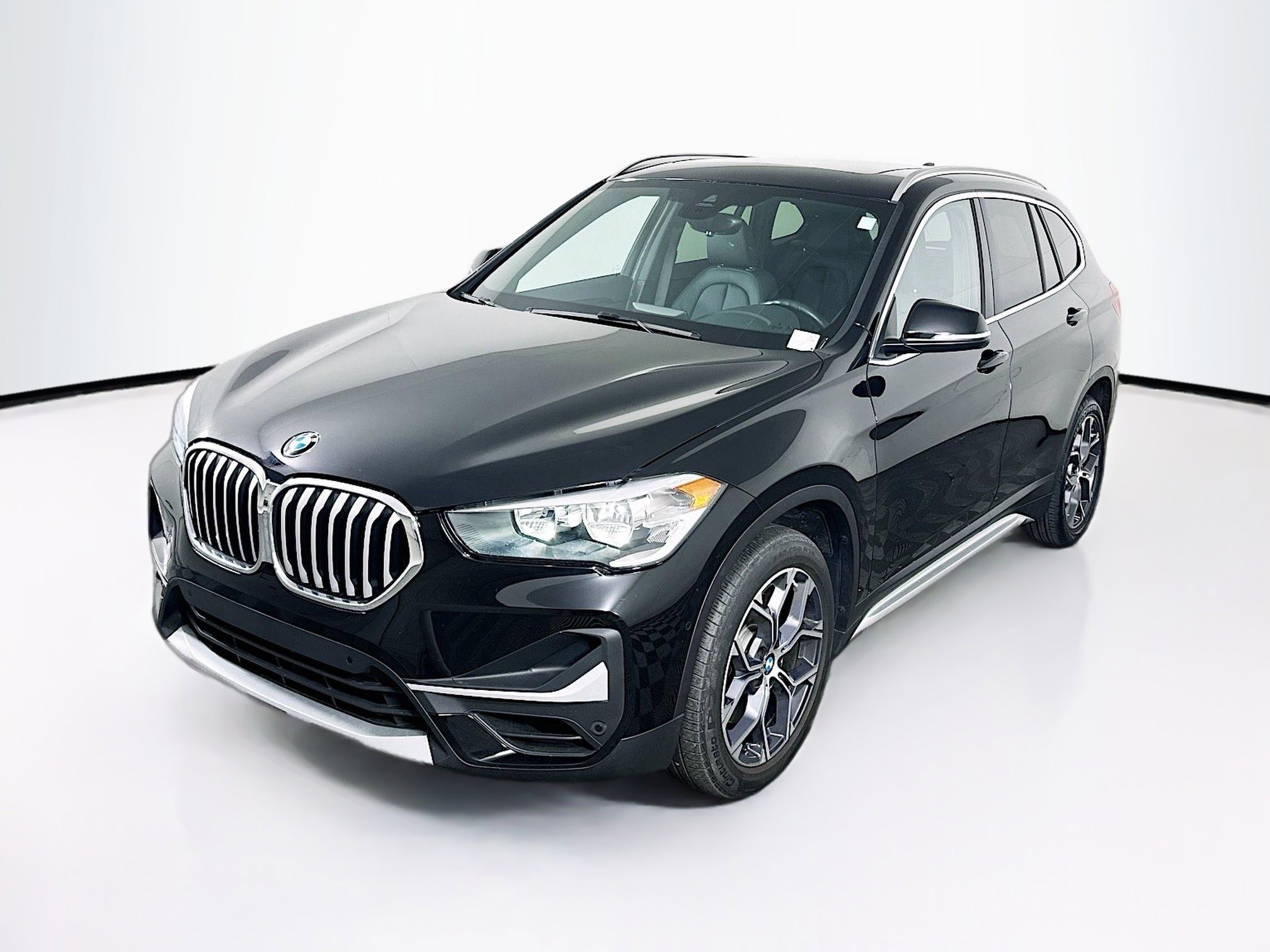 Used 2022 BMW X1 sDrive28i w/ Convenience Package FWD image 3