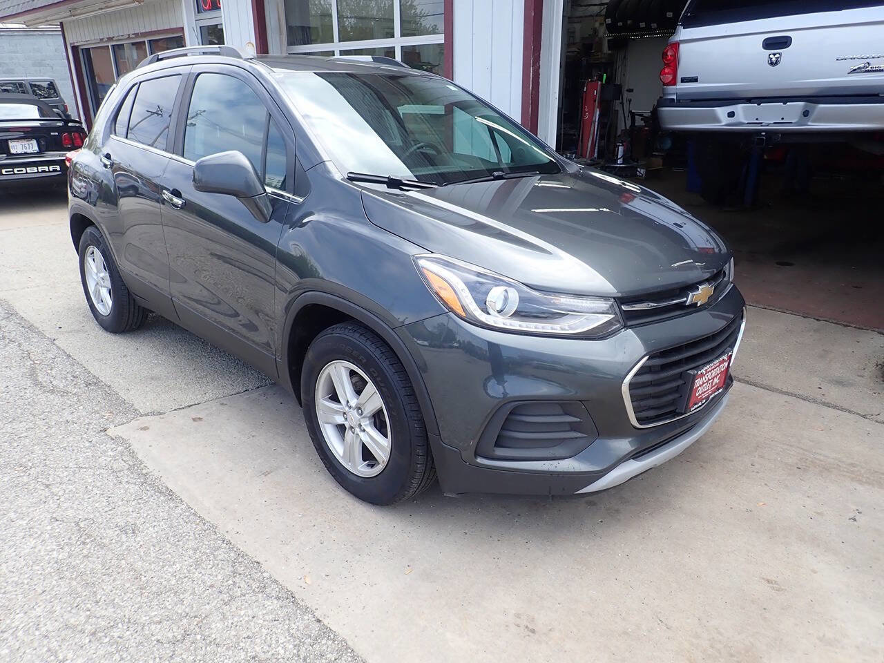 Used 2017 Chevrolet Trax LT w/ LT Convenience Package image 21