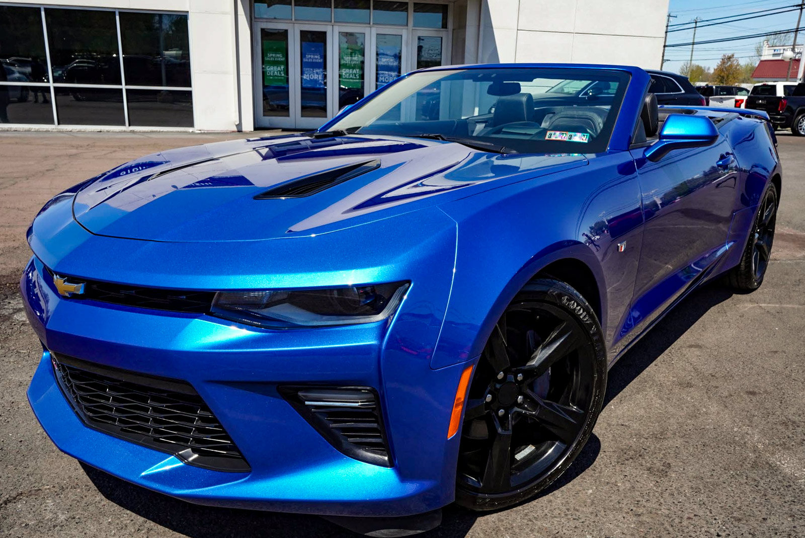 Used 2018 Chevrolet Camaro SS RWD image 3