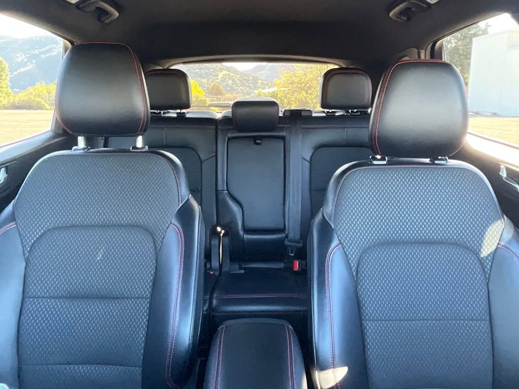 Certified 2024 Ford Escape ST-Line w/ Tech Pack #1 image 33