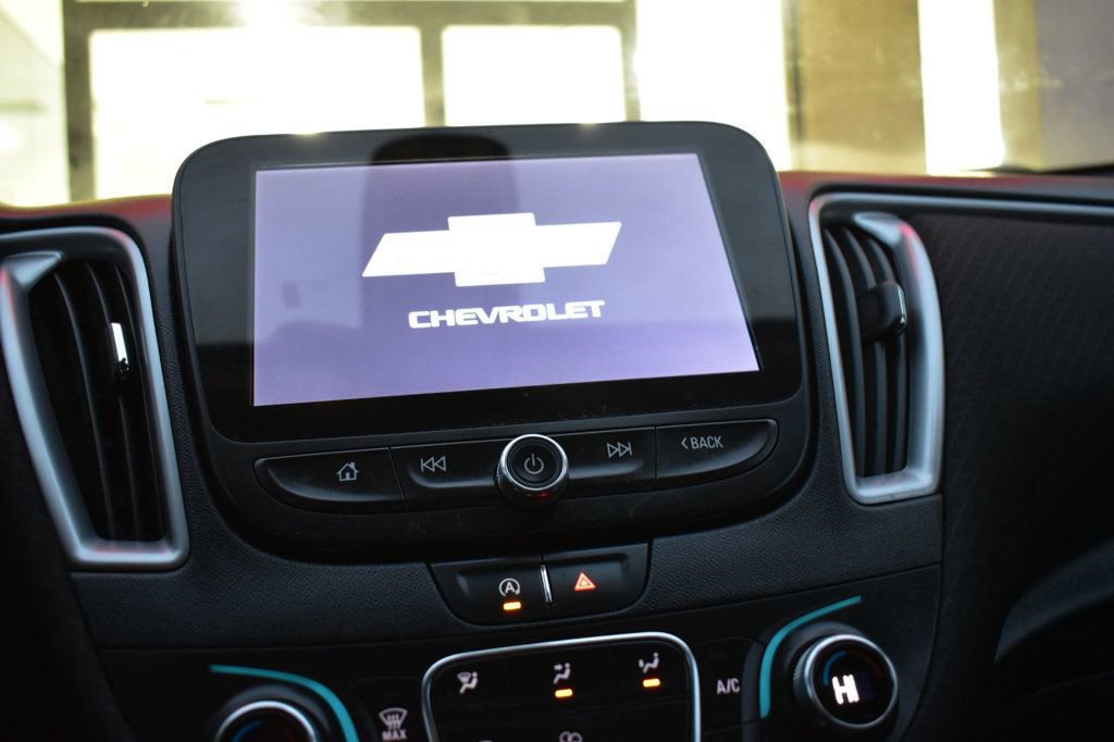 Used 2022 Chevrolet Malibu LT FWD image 36