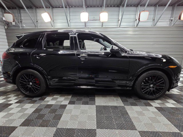 Used 2014 Porsche Cayenne GTS AWD/4WD image 9