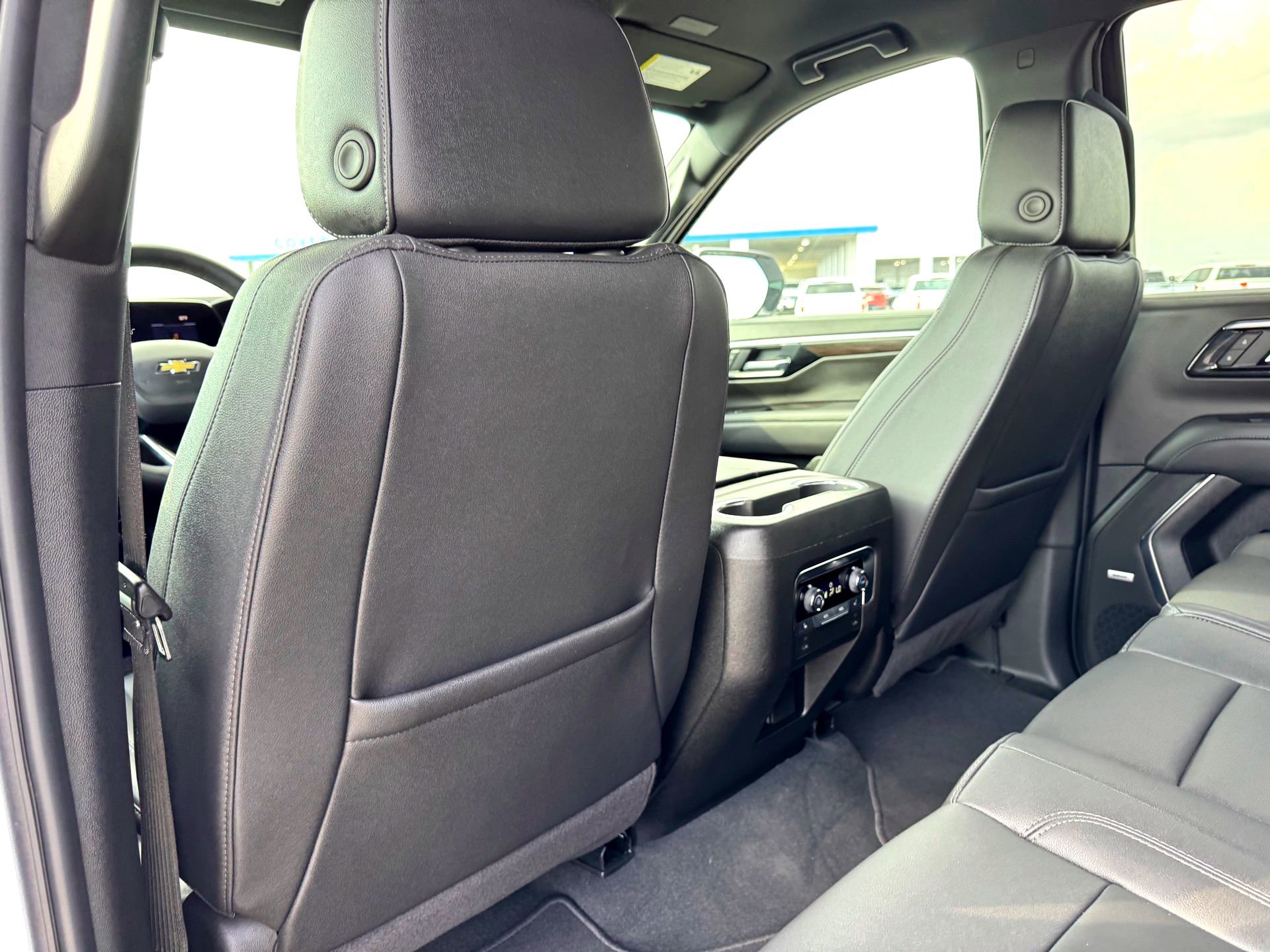 Used 2025 Chevrolet Tahoe LT w/ Comfort Package image 21