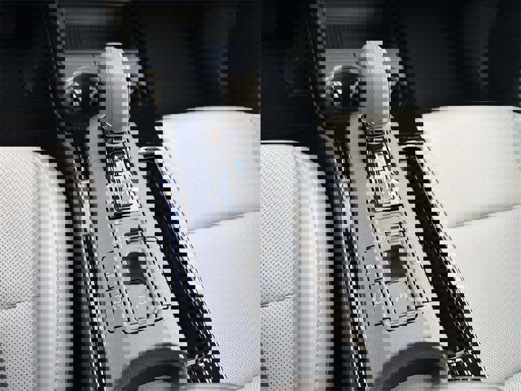 New 2026 Toyota Prius XLE image 7