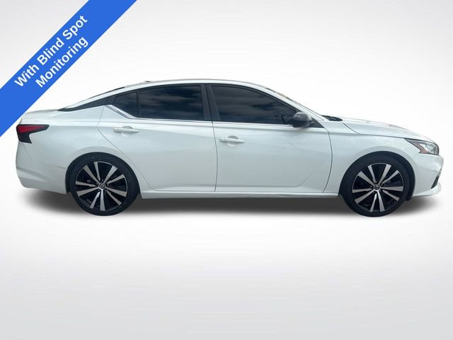 Used 2022 Nissan Altima 2.5 SR image 2