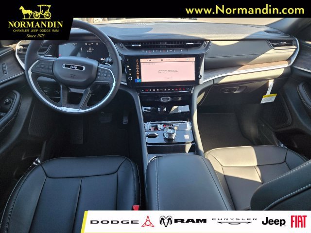 New 2026 Jeep Grand Cherokee Limited AWD/4WD image 7