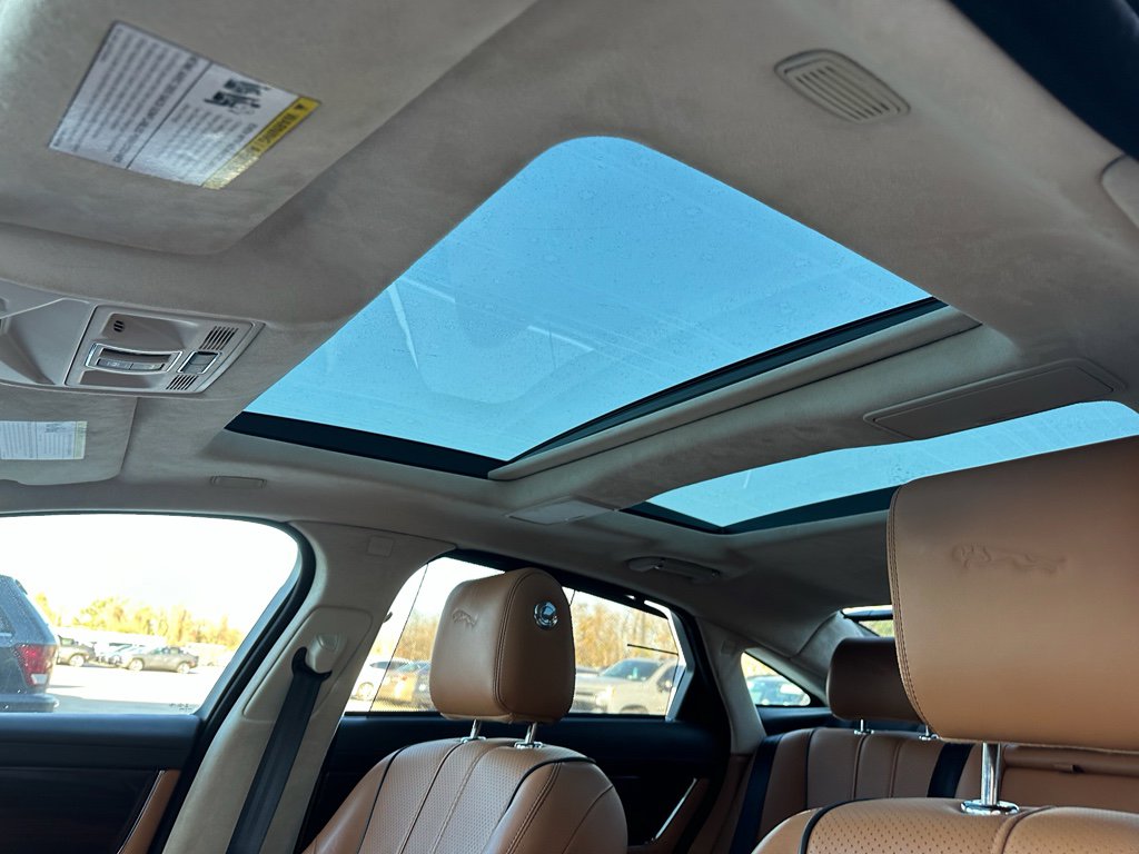 Used 2015 Jaguar XJ L Portfolio image 28